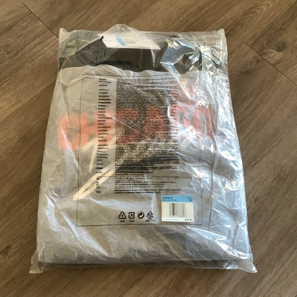 Women’s black Nike Chicago Bears Hoodie. Size M. NWT. - Picture 2 of 2